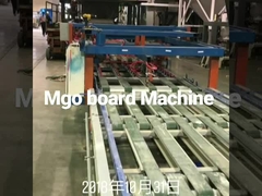La dernière machine automatique pour la fabrication de panneaux de panneaux à sandwich.
