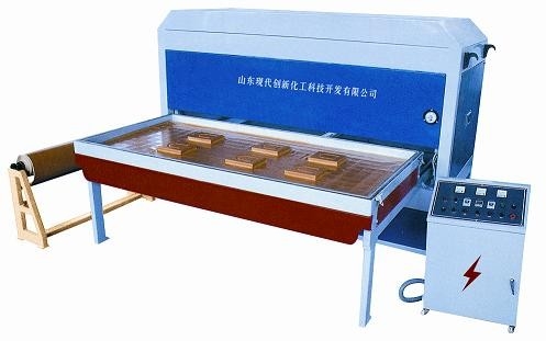 Machine de formage sous vide à contrôle d'automatisation de structure compacte pour panneau absorbant en plastique