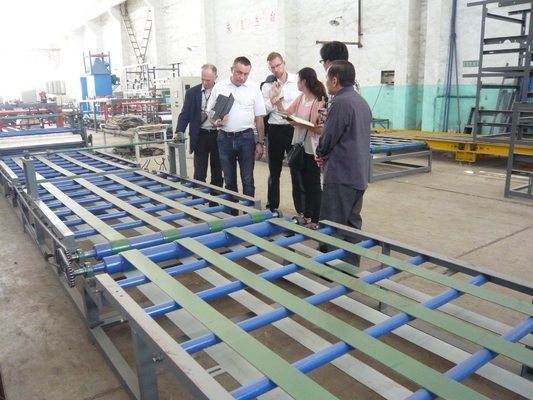 Machine de formage de tôles de toit épaisses réglables, machine de fabrication de carreaux à extrusion à rouleaux