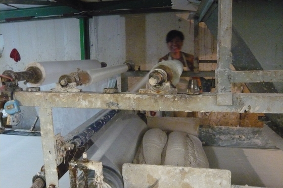 Machine à former des panneaux sandwich Mgo pour les toits avec procédé d'extrusion à rouleaux