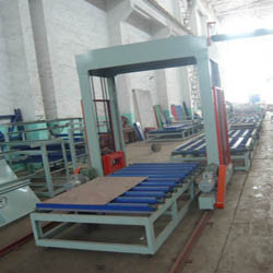 Machine de pressage de porte en carton GRC, machine automatique de fabrication de panneaux sandwich MgO