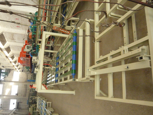 1220 mm largeur du panneau ligne de production du panneau d'oxyde de magnésium haute capacité pour le panneau d'isolation acoustique 1500 feuilles par quart de travail