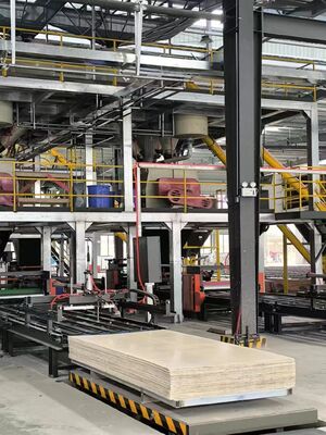 Machine de formation de panneaux muraux équipée d'une ligne de production de panneaux de support de tuiles isolantes XPS