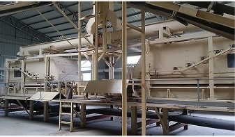 0.6-1.2g/cm3 Densité du système de commande PLC de la machine à planche à paille