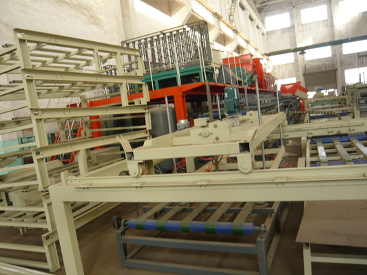 Résistance au feu Machine à carton d'oxyde de magnésium Avec une capacité de production de 2 à 20 millions de m2/an