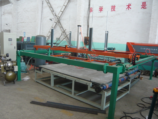 Panneau de mur léger de système de contrôle de micro-ordinateur formant la machine pour le conseil de moulage de construction
