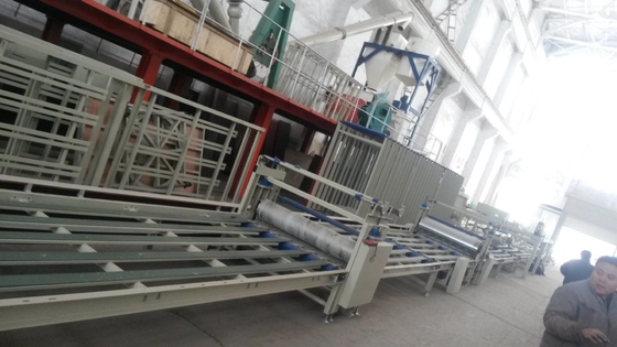 Chaîne de production complètement automatique de panneau de MgO capacité de feuilles des machines 2000 de matériau de construction