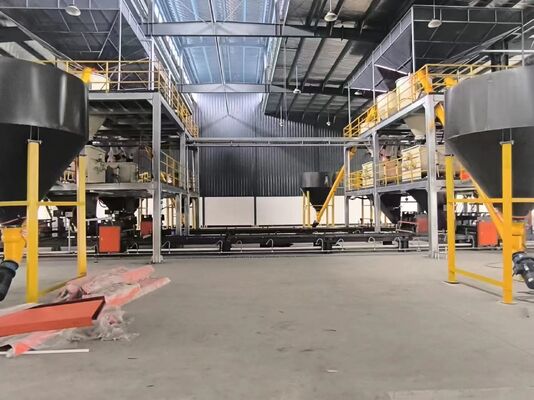 Machine de formation de panneaux muraux offrant une chaîne de production de panneaux de support de tuiles isolantes XPS