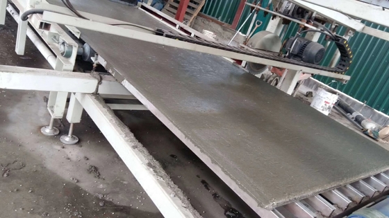Machine complètement automatique de panneau de mur de sandwich avec le sqm 3000 une plus grande capacité